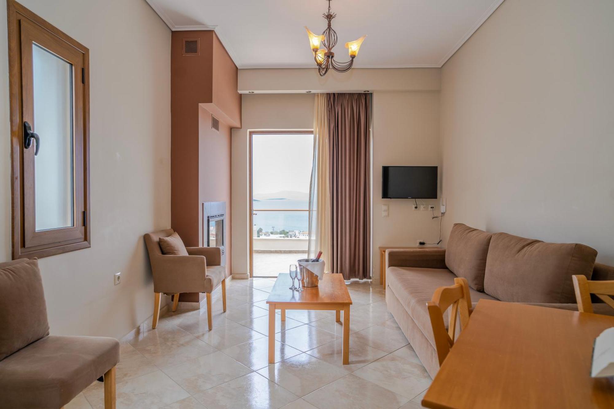 Evia Hotel & Suites Marmari  Екстер'єр фото